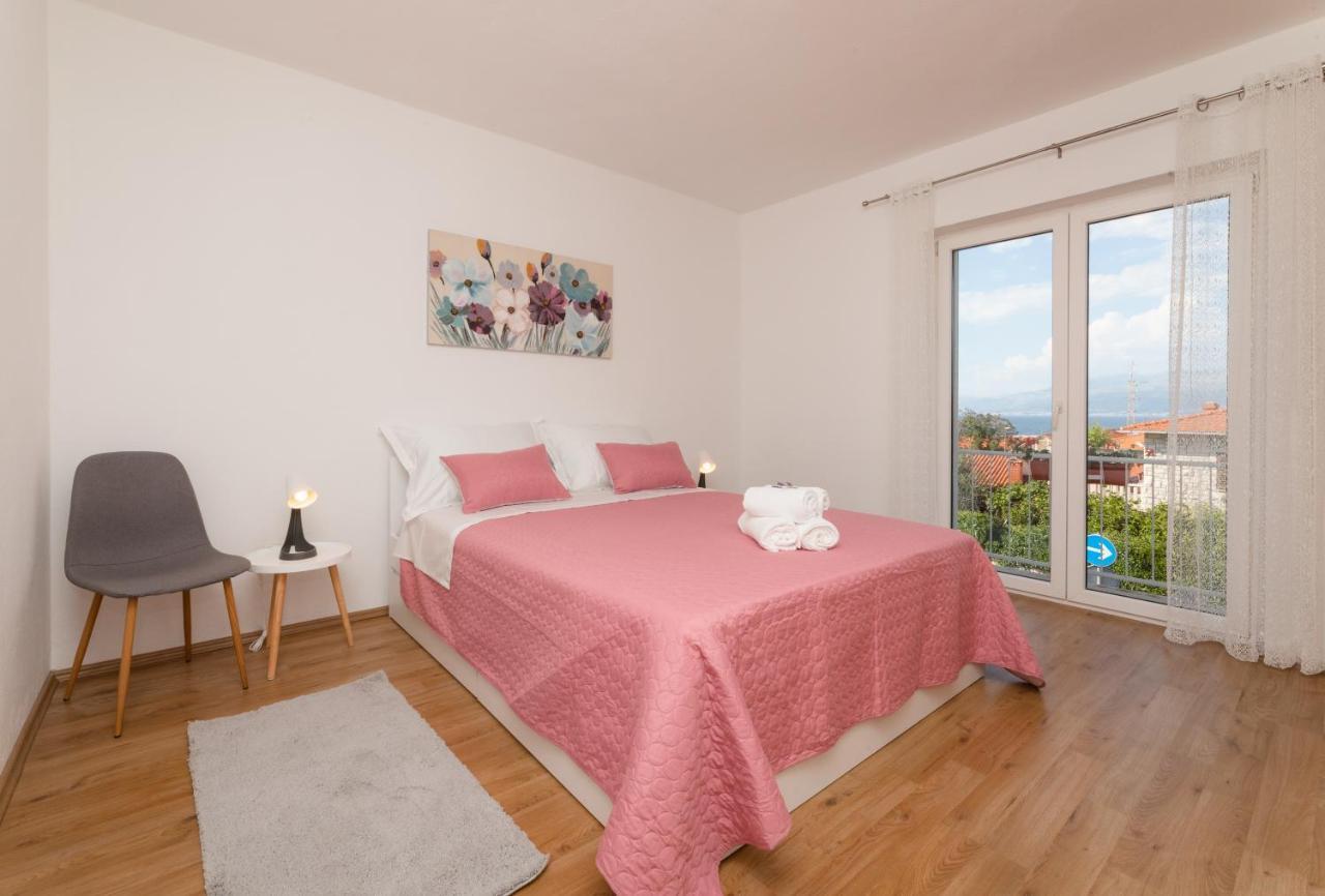 Apartment Nona - Center, 150 Meters From The Beach 苏佩塔尔 外观 照片