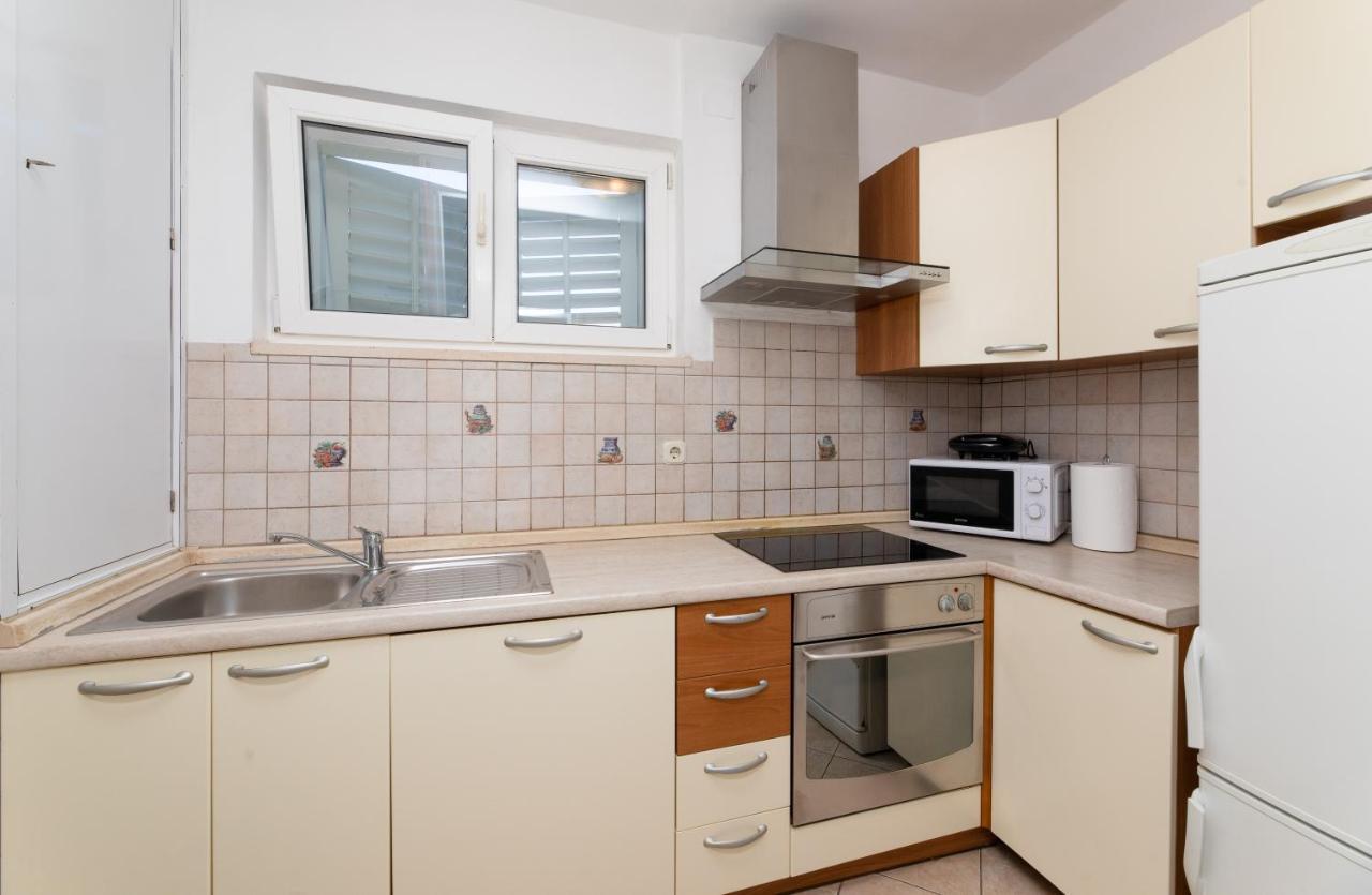Apartment Nona - Center, 150 Meters From The Beach 苏佩塔尔 外观 照片