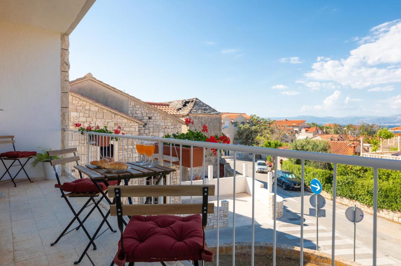 Apartment Nona - Center, 150 Meters From The Beach 苏佩塔尔 外观 照片