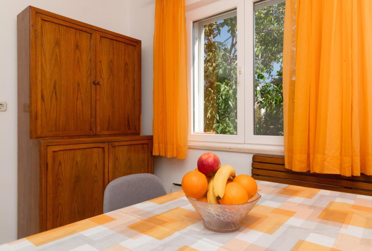 Apartment Nona - Center, 150 Meters From The Beach 苏佩塔尔 外观 照片